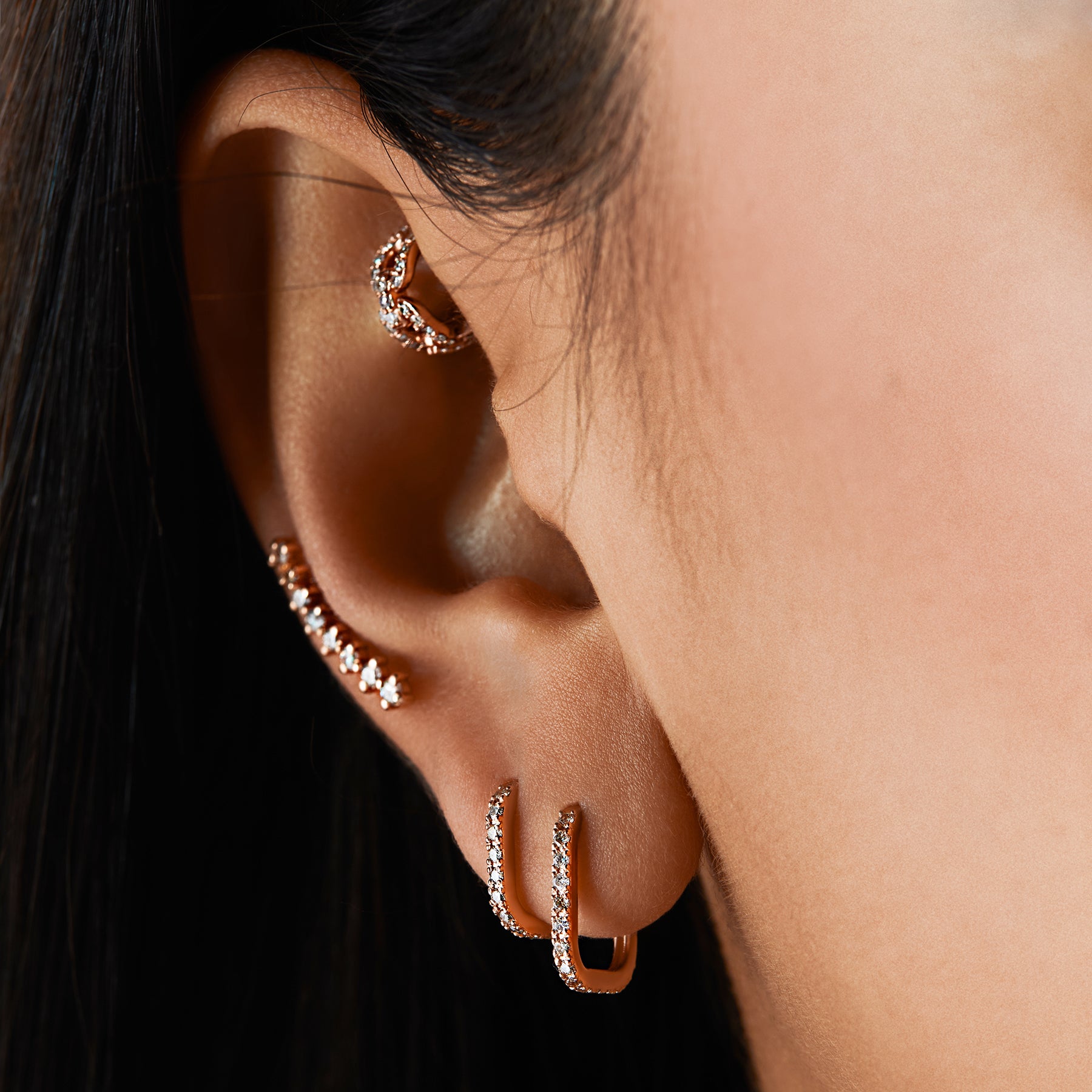 VICTORIA - Diamond & Gold Crawling Ear Piercing
