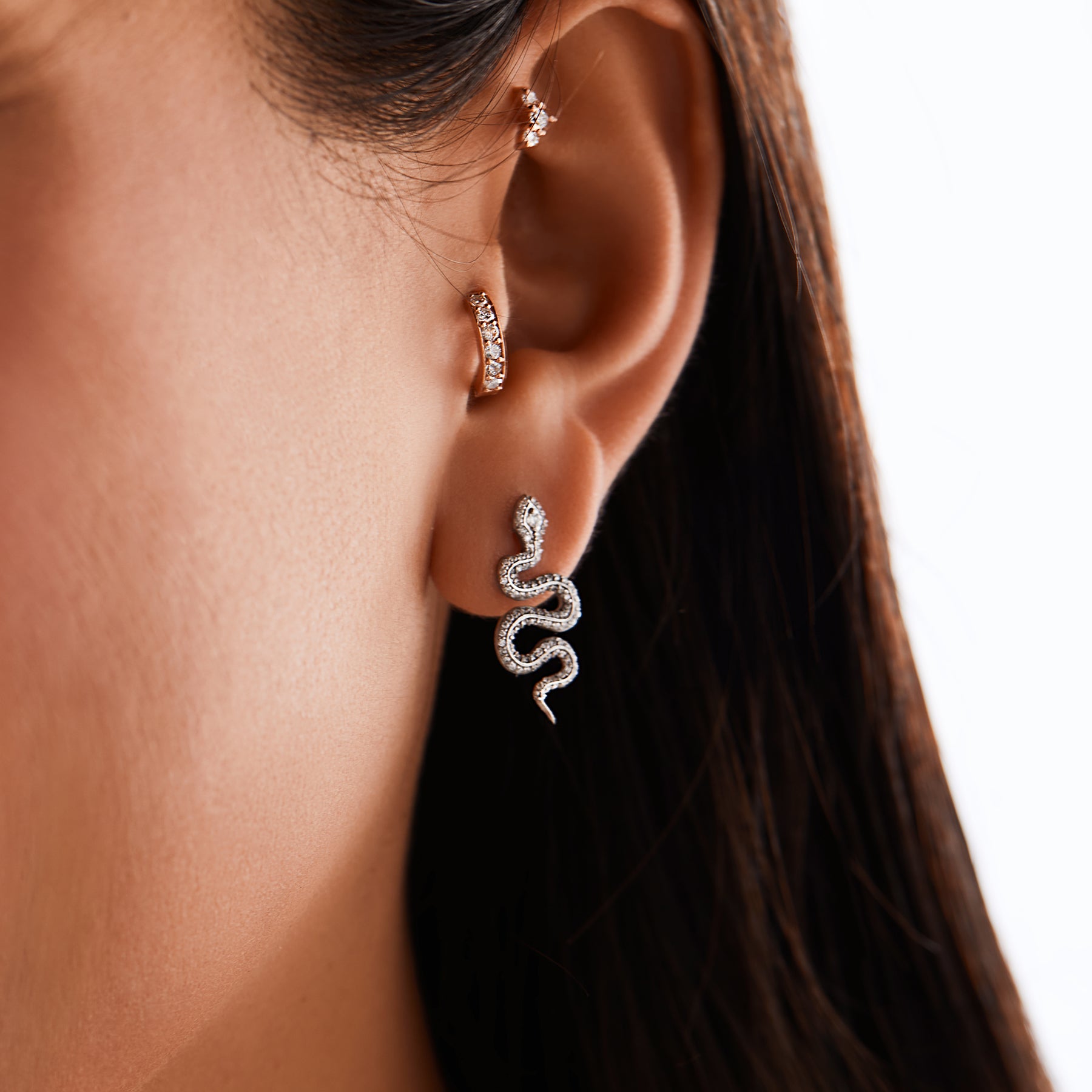 TAYLOR - Diamond & Gold Hoop Earring