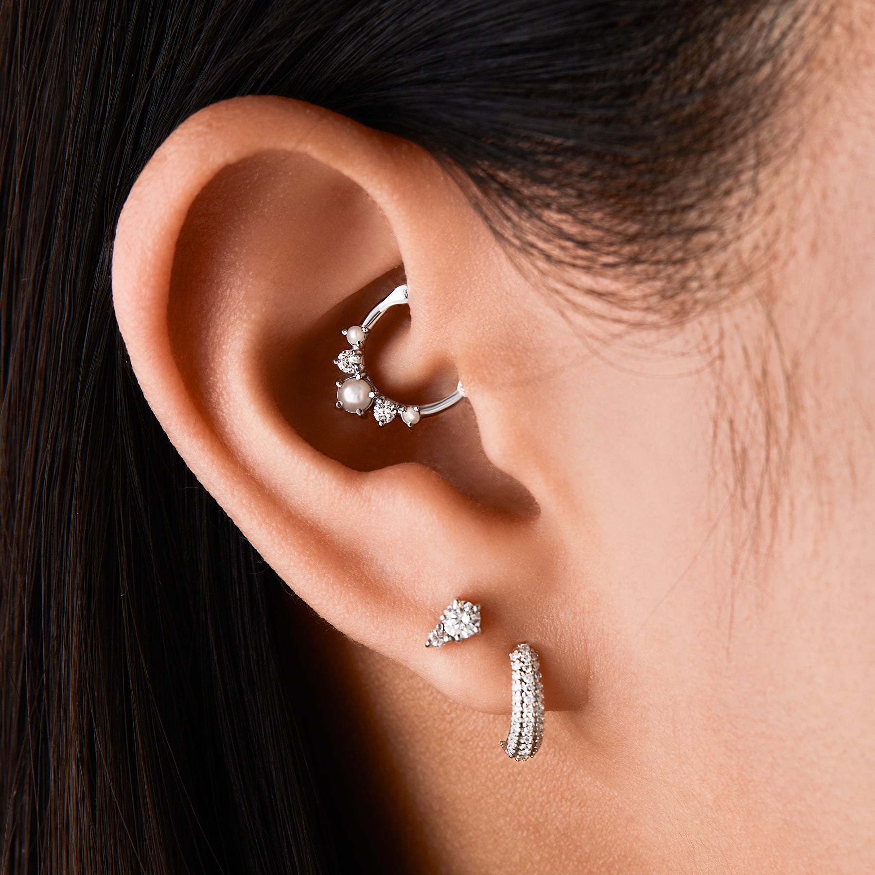 VIVIENNE - Gold Hoop Earring